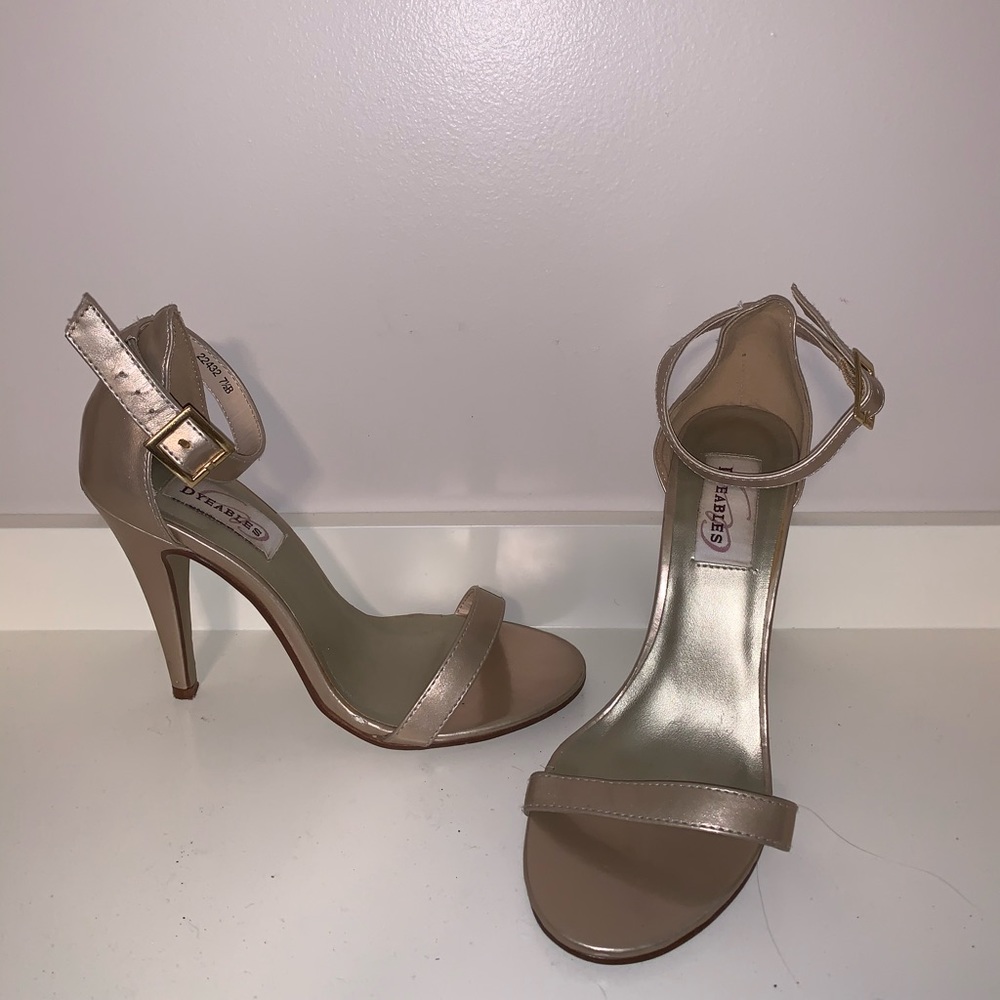 Dyeables Metallic Nude Heels